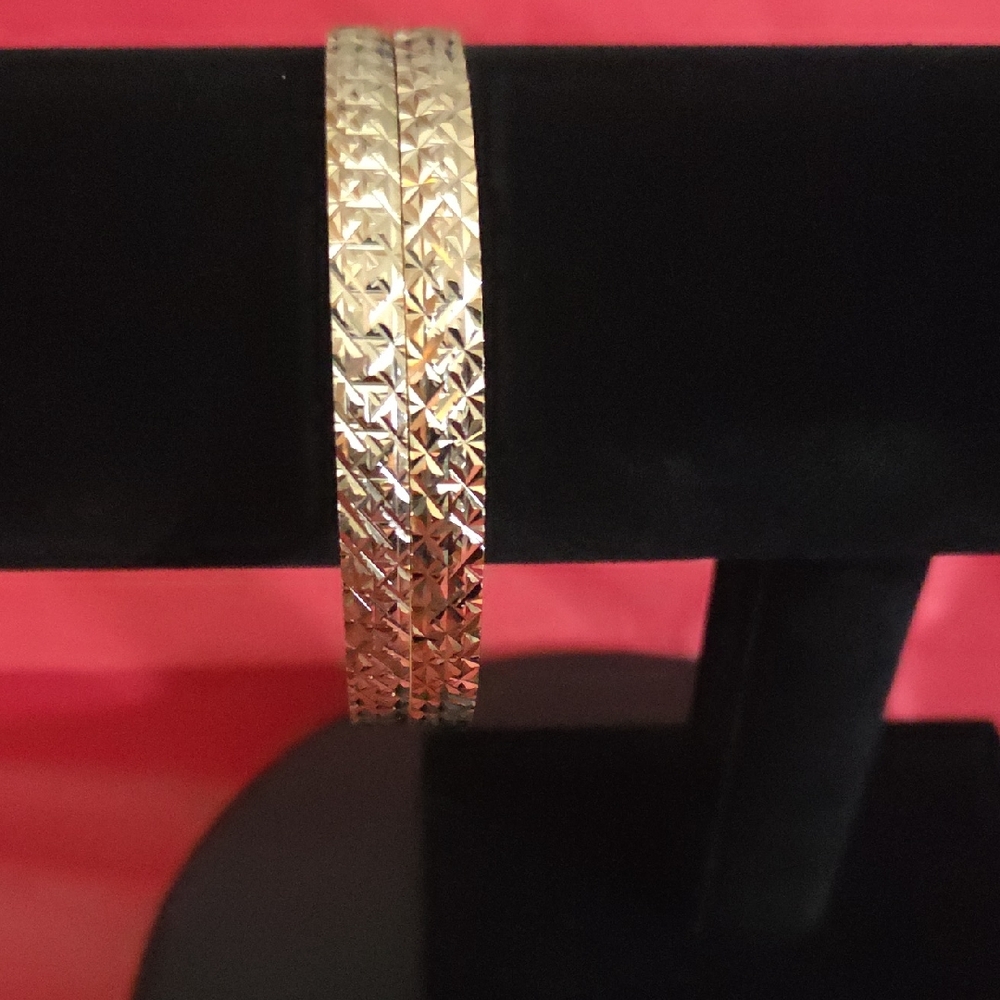 Elegant Gold-Tone Textured Bangle Bracelet